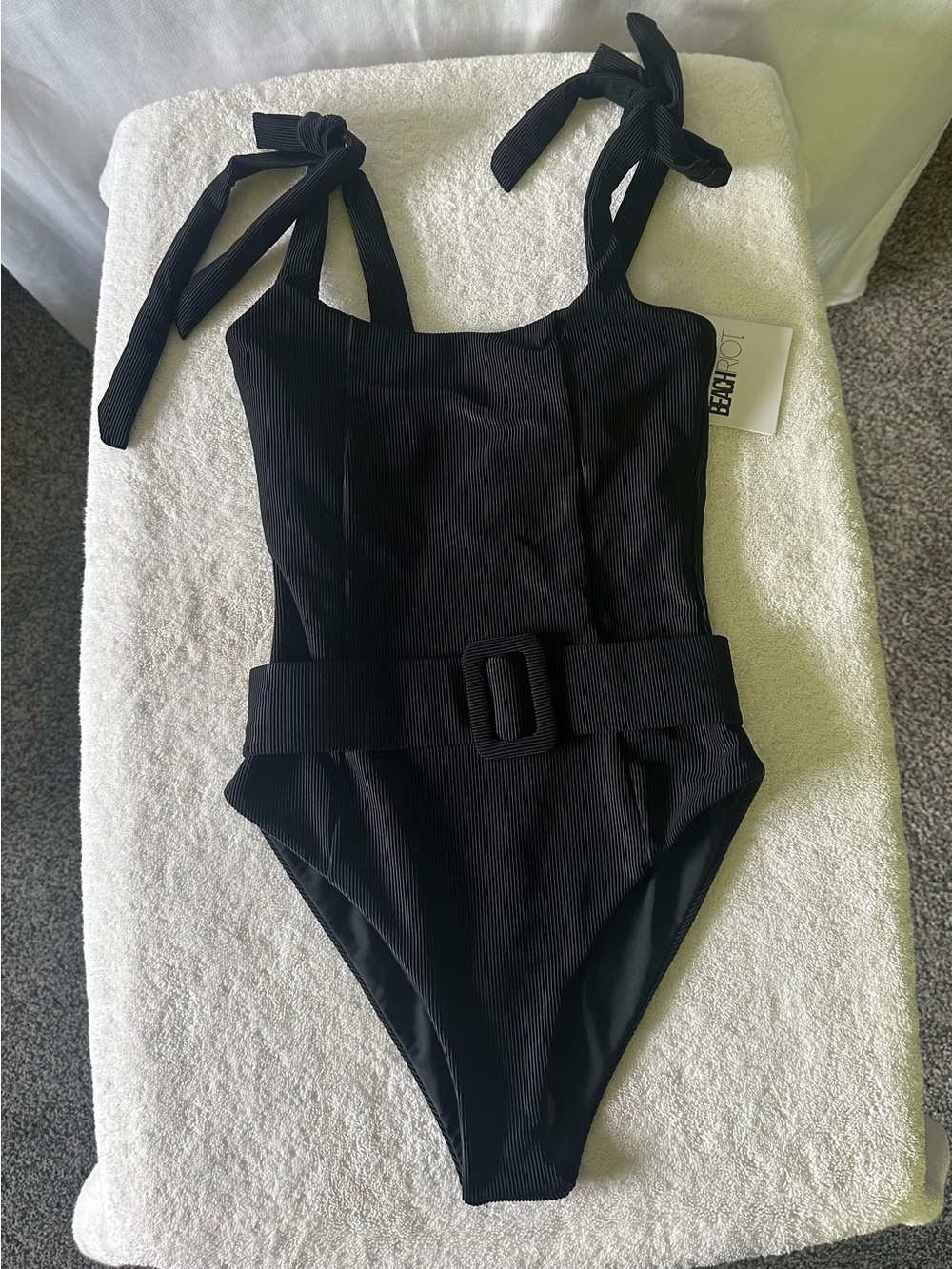 Beach Riot Sydney Belted One Piece Swimsuit Black Tie Shoulder NWT Small